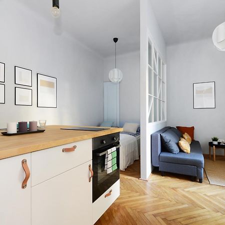 Monochrome Chic Apartments R613 布达佩斯 外观 照片